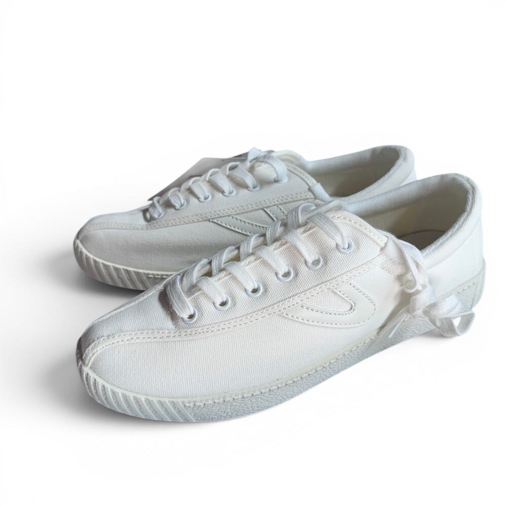 Tretorn Nylite Canvas Sneakers Womens 8 White NWT No Box Classic Casual Shoes